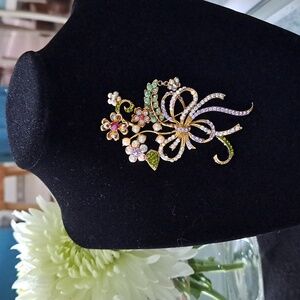 SWAROVSKI CRYSTAL Statement bouquet brooch, one of a kind